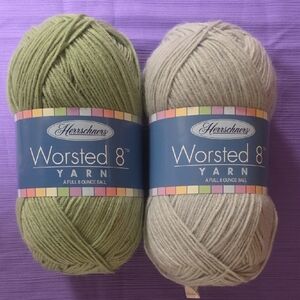 Worsted 8 Yarn - Green and Gray